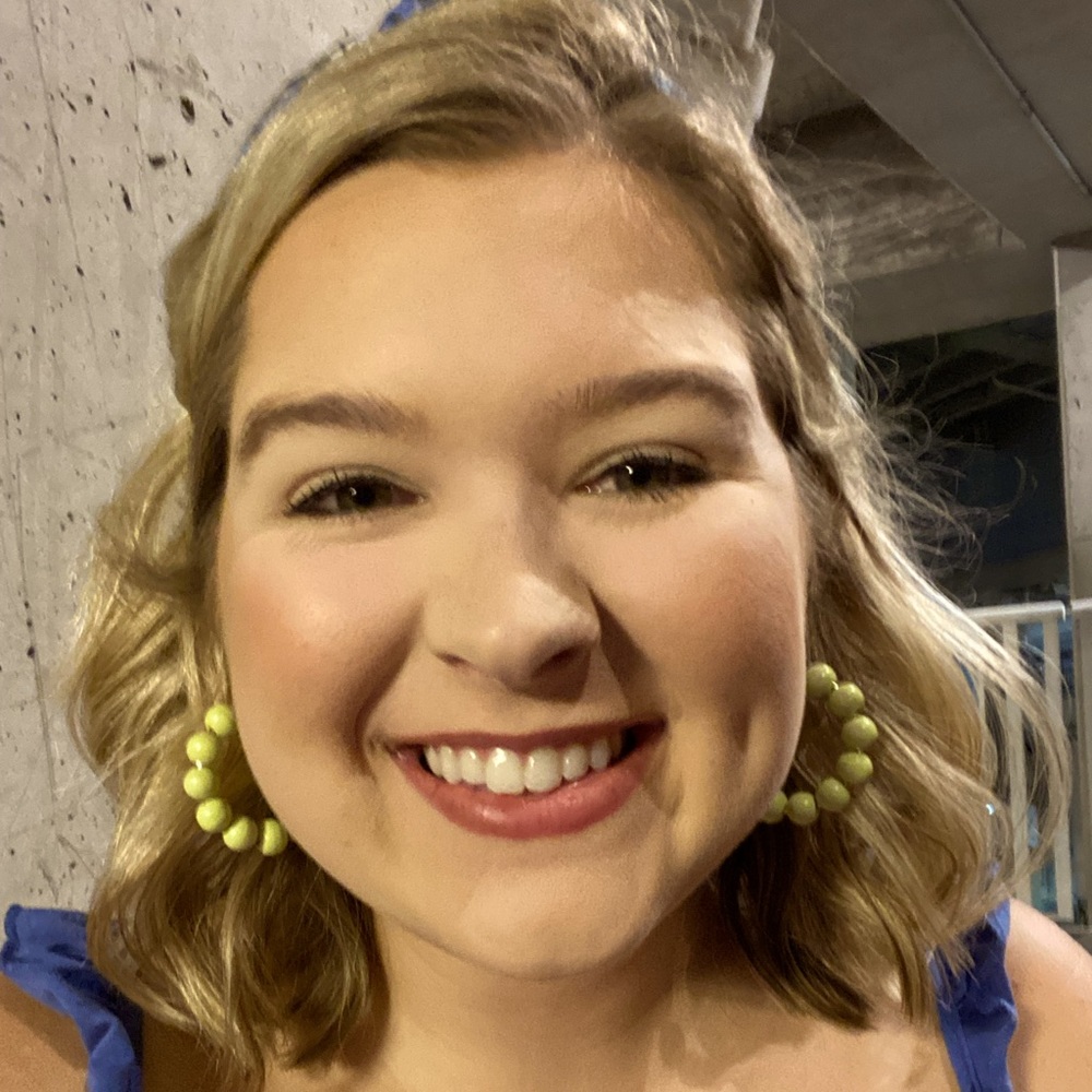 Meet your Posher, Caroline